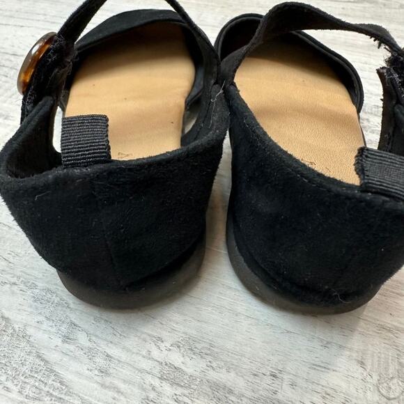 Old Navy Suede Mary Jane in Black. Size 10 - Picture 5 of 7